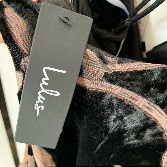 Lulus So Social Black and Mauve Burnout Velvet Floral Skater Dress NWT Size - L - Picture 10 of 11